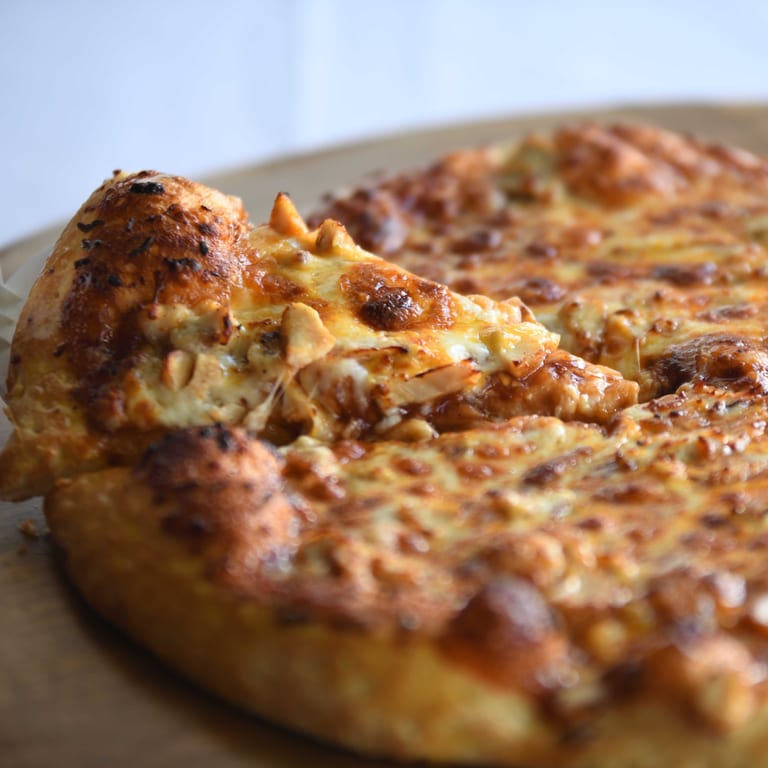 BBQ Chicken Pizza Delight